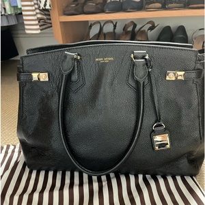 Henri Bendel bag